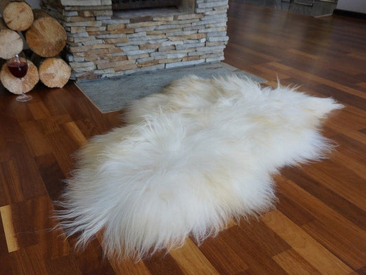 SHEEPSKIN ICELANDIC White Throw Genuine leather Sheep Skin 52"x 32"  Decorative rug White comfy, cozy, hair is very thick, shiny !