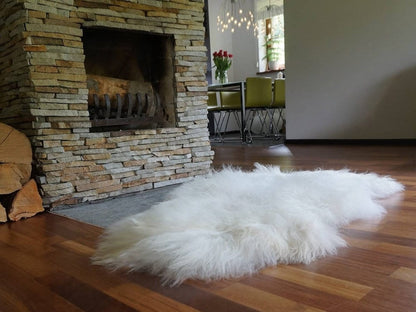 SHEEPSKIN ICELANDIC White and Cream Throw Genuine leather Sheep Skin 52" x 32" Decorative rug White comfy, cozy, hair is very thick, shiny !