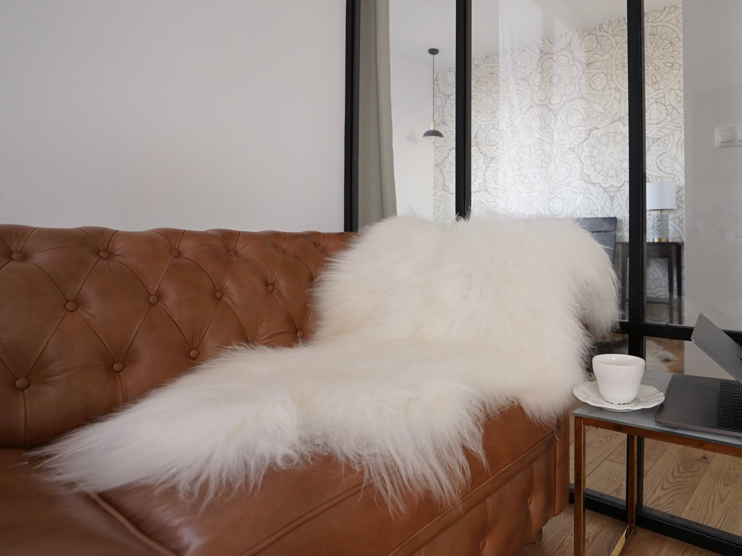 SHEEPSKIN ICELANDIC White Throw Genuine leather Sheep Skin 50"x 30" Decorative rug White comfy, cozy, hair is very thick, shiny !