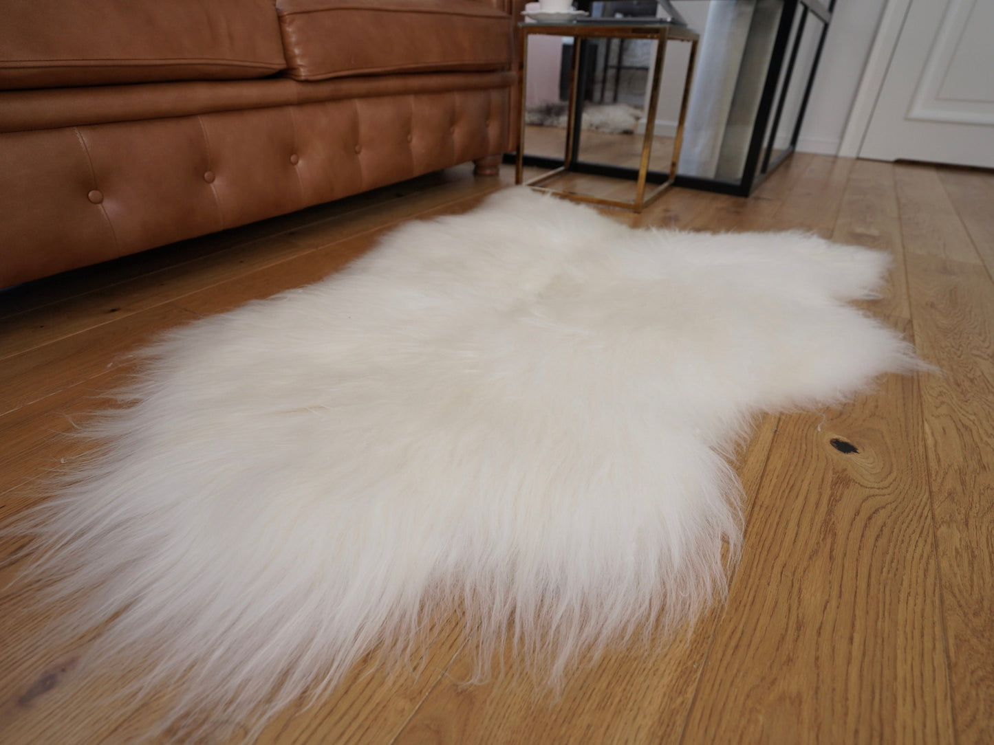 SHEEPSKIN ICELANDIC White Throw Genuine leather Sheep Skin 50"x 30" Decorative rug White comfy, cozy, hair is very thick, shiny !