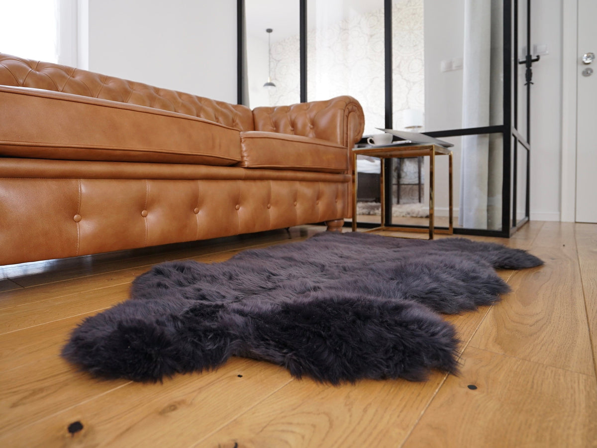 SHEEPSKIN Black  Throw Genuine leather  color Sheep Skin Decorative rug 48"x 28" comfy, cozy, hair is very thick, shiny