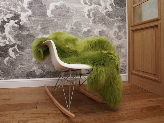 SHEEPSKIN GREEN X  Throw Genuine leather Sheep Skin  Decorative rug green comfy, cozy, hair is very thick, shiny !