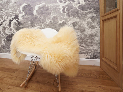 SHEEPSKIN YELLOW Throw Genuine leather Sheep Skin  Decorative rug gold comfy, cozy, hair is very thick, shiny !