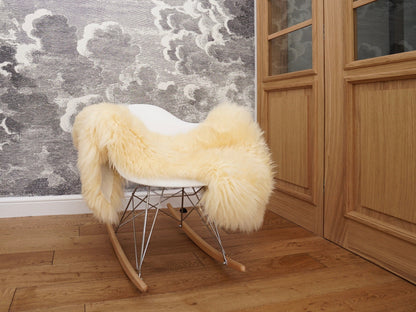 SHEEPSKIN YELLOW Throw Genuine leather Sheep Skin  Decorative rug gold comfy, cozy, hair is very thick, shiny !