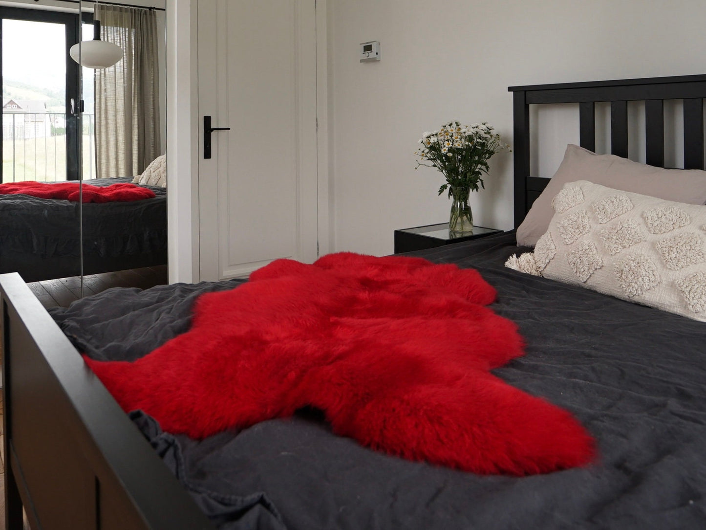Regular SHEEPSKIN Red Throw Genuine leather Sheep Skin 48 " x 28"  Decorative rug Natural comfy, cozy, hiny !