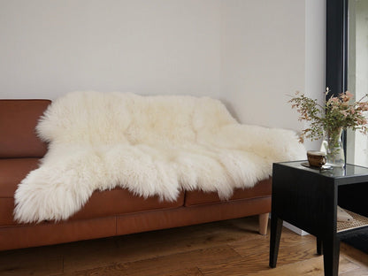 GIANT SHEEPSKIN Triple XXL White Throw Genuine leather Sheep Skin 70" x 50" Decorative rug Natural comfy,cozy, hair is very thick, shiny !