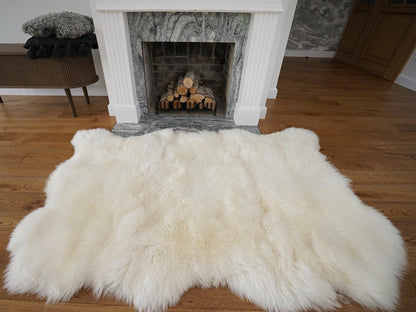 GIANT SHEEPSKIN Triple XXL White Throw Genuine leather Sheep Skin 70" x 50" Decorative rug Natural comfy,cozy, hair is very thick, shiny !