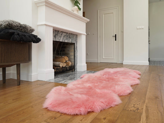 GIANT SHEEPSKIN Double XXL Pink Throw Genuine leather Sheep Skin 79" x 30" Decorative rug Natural comfy, cozy, hair is very thick, shiny !