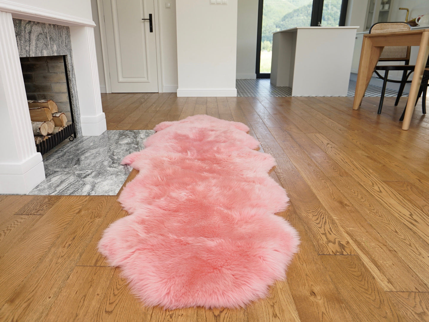 GIANT SHEEPSKIN Double XXL Pink Throw Genuine leather Sheep Skin 79" x 30" Decorative rug Natural comfy, cozy, hair is very thick, shiny !