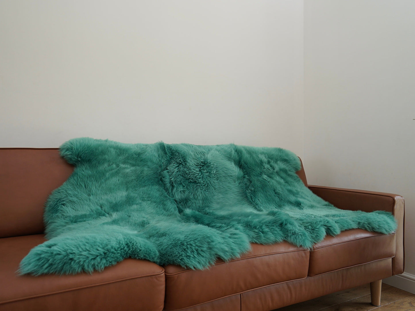 GIANT SHEEPSKIN Triple XXL Mint Green Throw Genuine leather Sheep Skin 64" x 46" Decorative rug Natural comfy,cozy, hair is very thick