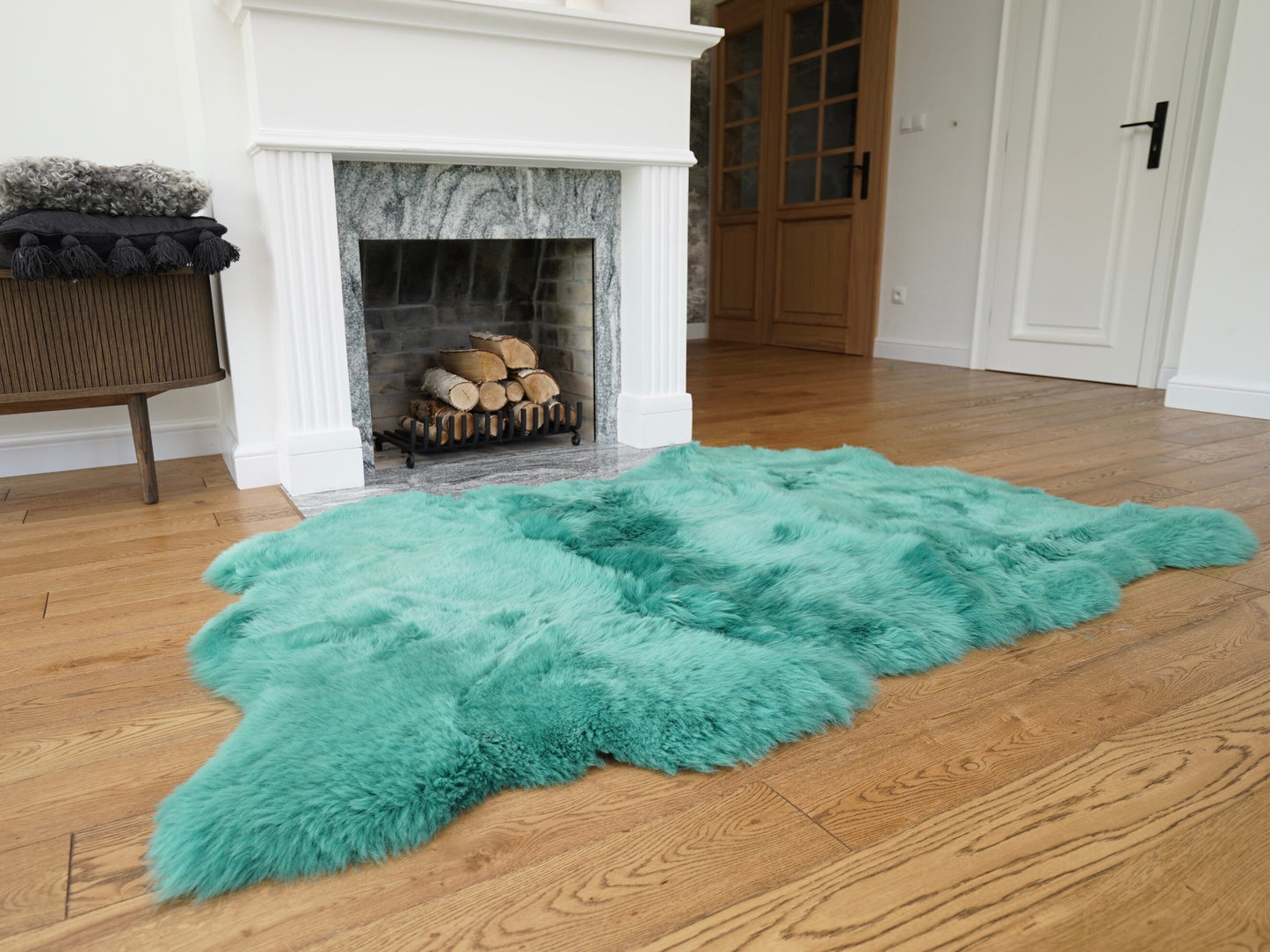 GIANT SHEEPSKIN Triple XXL Mint Green Throw Genuine leather Sheep Skin 64" x 46" Decorative rug Natural comfy,cozy, hair is very thick