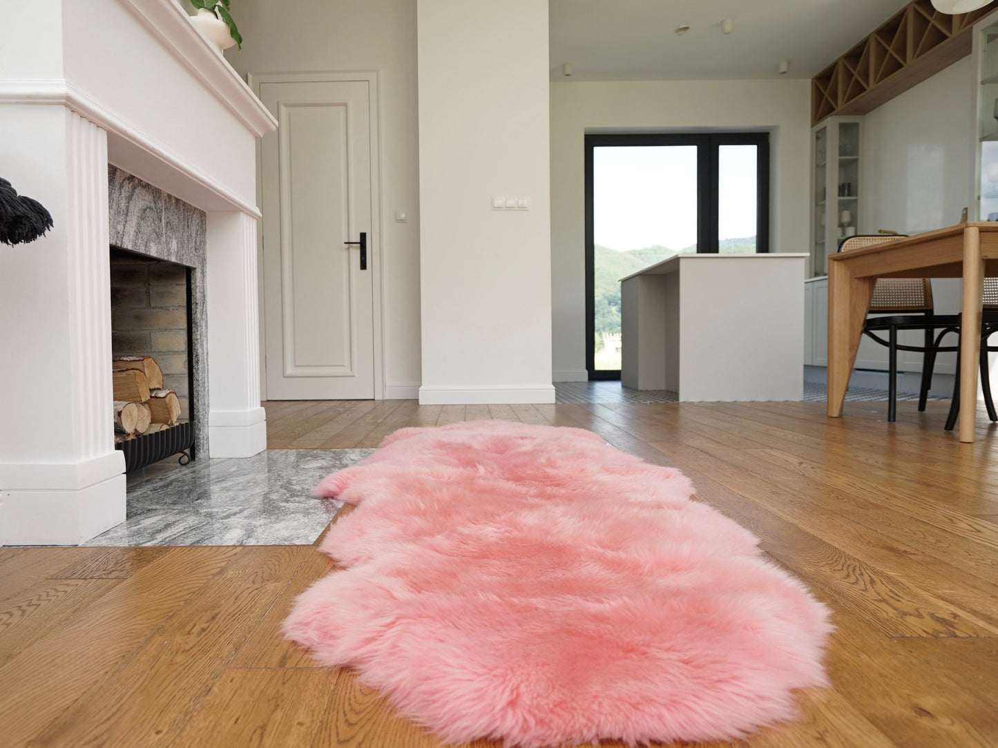 GIANT SHEEPSKIN Double XXL Pink Throw Genuine leather Sheep Skin 79" x 30" Decorative rug Natural comfy, cozy, hair is very thick, shiny !