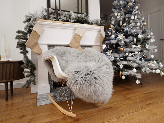 SHEEPSKIN GREY XL 48'' x 28" Throw Genuine leather Sheep Skin Decorative rug grey comfy, cozy, hair is very thick, shiny !