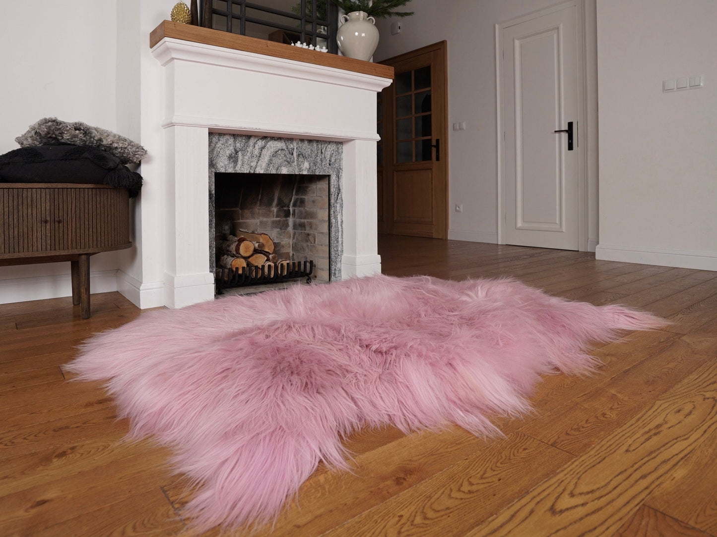 GIANT SHEEPSKIN Triple XXL Pink Throw Genuine leather Sheep Skin 64" x 46" Decorative rug Natural comfy,cozy, hair is very thick, shiny !