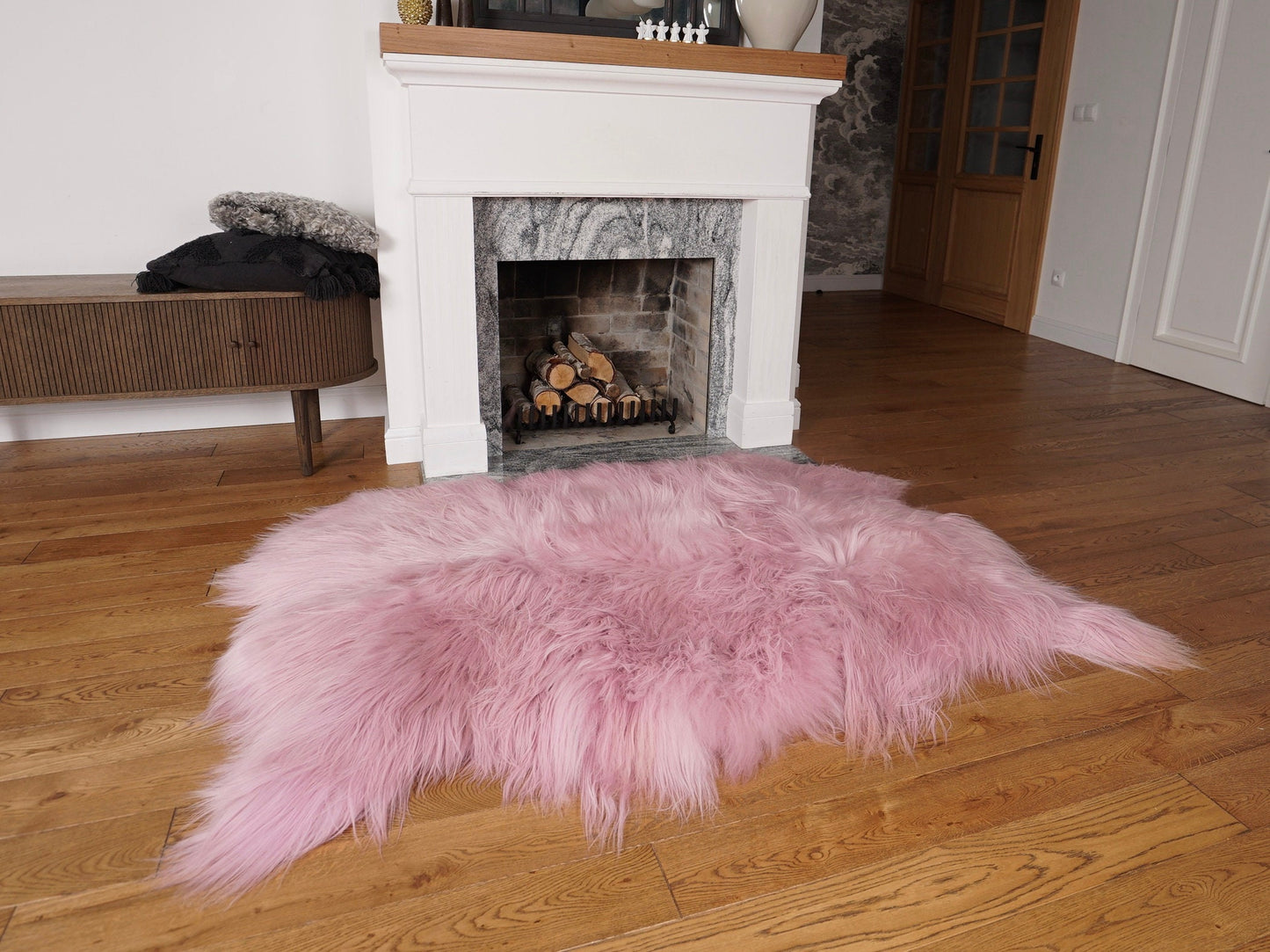 GIANT SHEEPSKIN Triple XXL Pink Throw Genuine leather Sheep Skin 64" x 46" Decorative rug Natural comfy,cozy, hair is very thick, shiny !