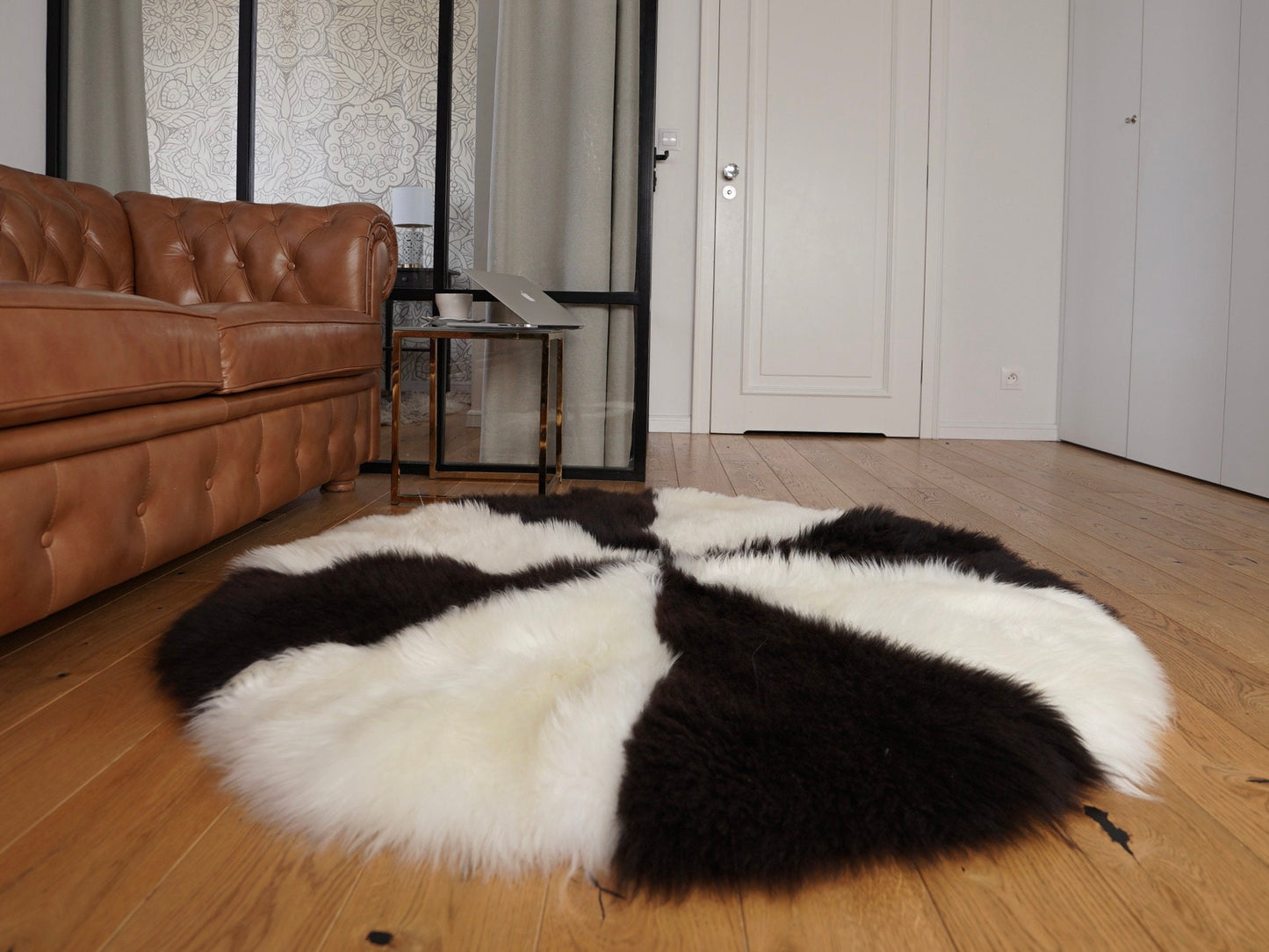 GIANT SHEEPSKIN Round White, Black Throw Genuine leather Sheep Skin 51" Decorative Genuine Natural Round Sheepskin Rug - Thick Creamy