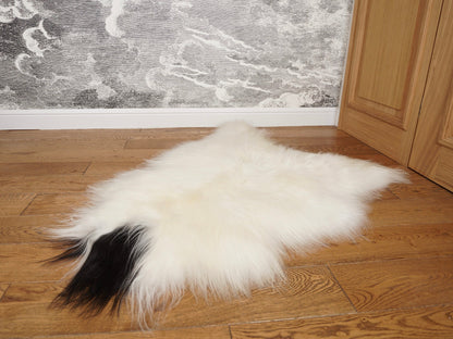 SHEEPSKIN Icelandic White & Black Throw Genuine leather Sheep Skin 50"x 32" Decorative rug White comfy BAA9 cozy, hair is very thick,