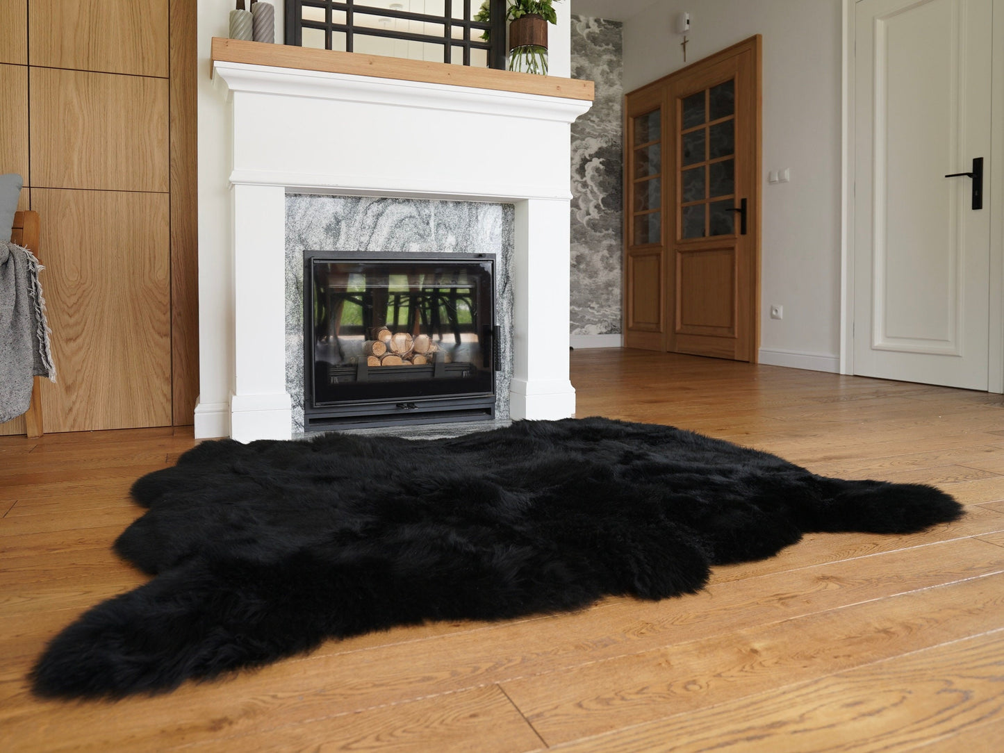 GIANT SHEEPSKIN Triple XXL Black Throw Genuine leather Sheep Skin 64" x 46" Decorative rug Natural comfy,cozy, hair is very thick