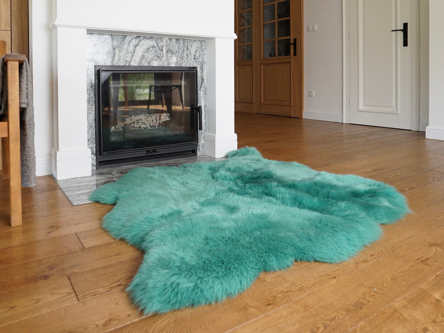 GIANT SHEEPSKIN  Double XXL Aqua Throw Genuine leather Sheep Skin 46 "x 46"  Decorative rug Natural comfy, hair is very thick, shiny !