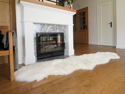 GIANT SHEEPSKIN  Double XXL White Throw Genuine leather Sheep Skin 79 "x 32"  Decorative rug Natural comfy,cozy, hair is very thick, shiny !