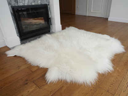 GIANT SHEEPSKIN Triple XXL White Throw Genuine leather Sheep Skin 64" x 46" Decorative rug Natural comfy,cozy, hair is very thick, shiny !