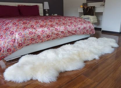 GIANT SHEEPSKIN Double XXL White Throw Genuine leather Sheep Skin 79" x 30" Decorative rug Natural comfy, cozy, hair is very thick, shiny !