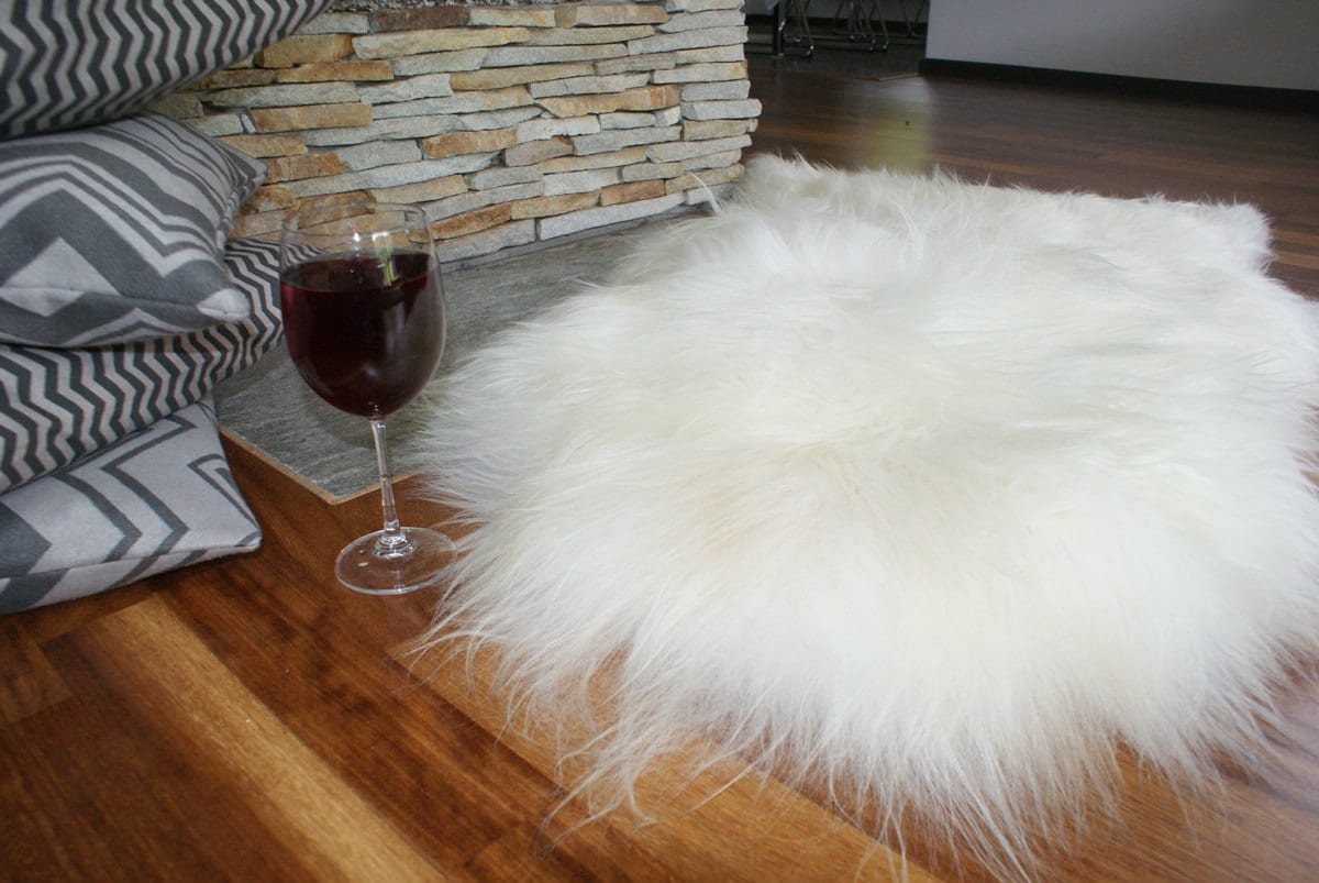 SHEEPSKIN ICELANDIC White X  52"x 32" Throw Genuine leather Sheep Skin  Decorative rug White comfy, cozy, hair is very thick, shiny !