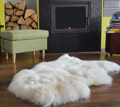 BIG SHEEPSKIN XL White Throw Genuine leather Sheep Skin 48 "x 28"  Decorative rug Natural comfy, cozy, hair is very thick, shiny !