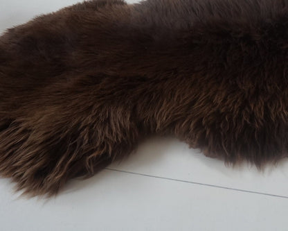 Giant SHEEPSKIN XL BROWN Throw Genuine leather Sheep Skin Decorative rug Brown 50 "x 30" comfy, cozy, hair is very thick! Good gift!!